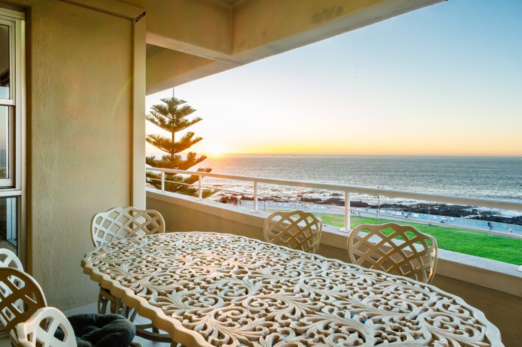 Stunning 3 Bedroom Sea Point Retreat Marin